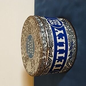 TETLEY TEA TIN, GREAT FOR COLLECTORS OR TEA LOVERS, VINTAGE.